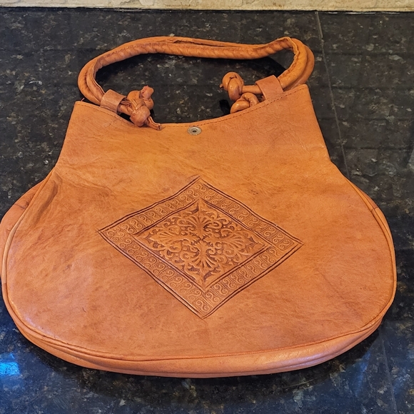 Vintage Tooled/Embossed Tan Leather Purse - Picture 5 of 13